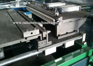 अर्ध स्वचालित रेडिएटर कोर बिल्डर मशीन for16mm रेडिएटर कोर